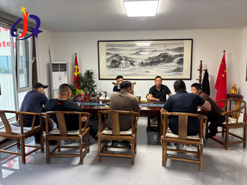 Clienții sud-americani de aur au vizitat Qingzhou Jinqi Mining Machinery pentru auditul fabricii.